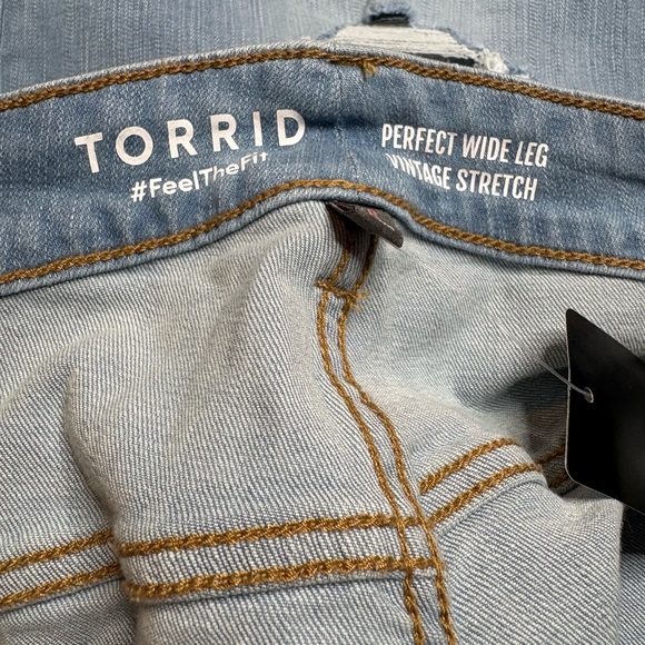 Torrid Perfect Wide Leg  Stretch Mid Rise Light Wash Jeans Women Size 24 - Picture 8 of 15